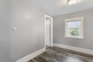 32961504