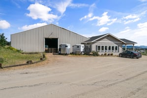 33010422