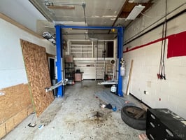 33098007
