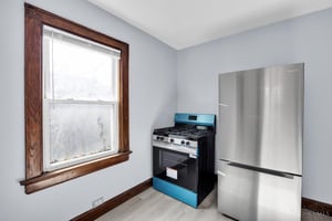 33132907