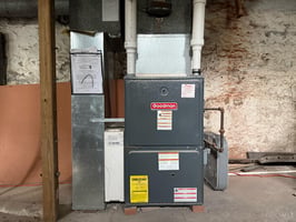 33135937