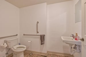 33179657