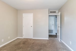33158673