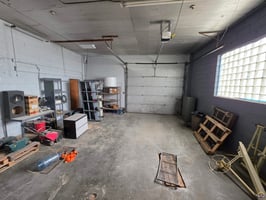 33162218