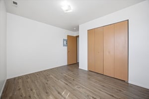 33162568