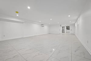 33163381