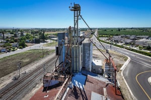33174455