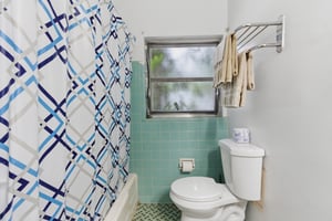 33165802
