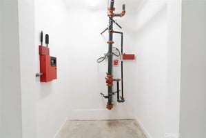 33172888