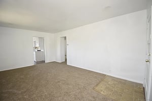 33173301
