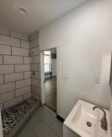 33174832