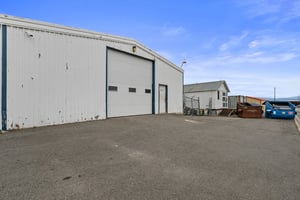 33177608
