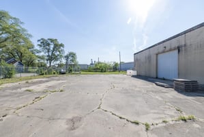 33180921