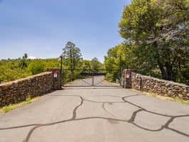 33190226
