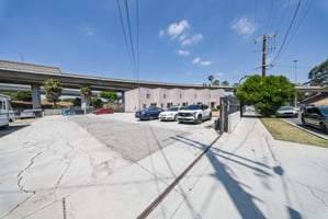 33200573