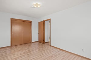 33216233