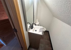 33220808