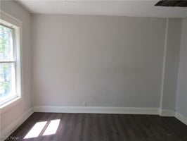 33277372