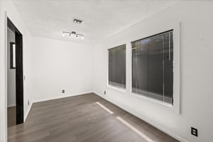 33288095