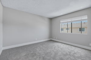33289061