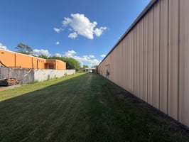 33495358
