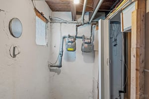 33497360
