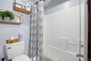 33507376