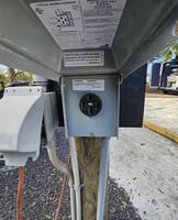 33574610