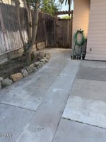 33593713