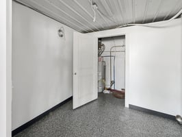 33685109