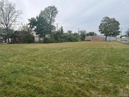 33658960