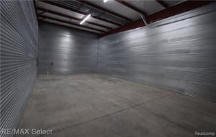 33663529