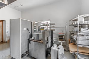 33667555