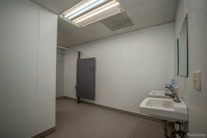 33673521