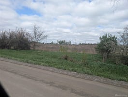 33673900