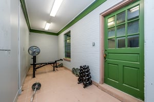 33700132