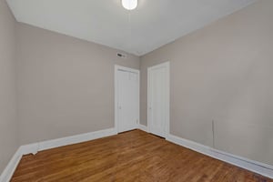 33706022