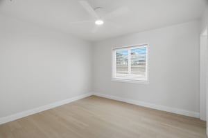33922902