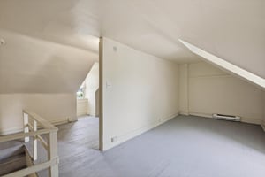 34374928