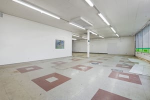 34425672
