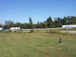 3180551