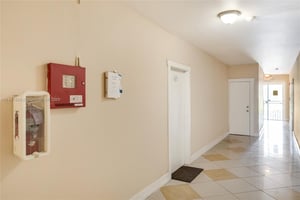 22952534