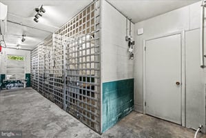 29180767
