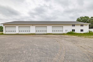 4900087