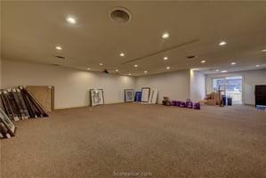29687560