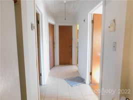 7104748