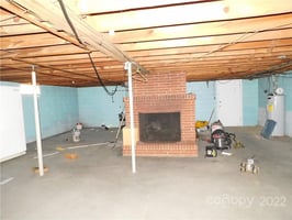 7104749