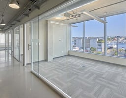 5648730