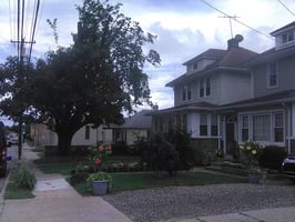 5825703