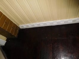 5825722